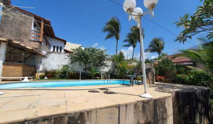 CASA GRANDE COM PISCINA E AREIA DE LAZER