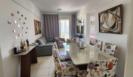 LINDO APARTAMENTO COM ARMARIOS
