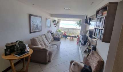 LINDO APARTAMENTO FRENTE MAR SUPER VENTILADO