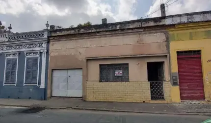 Casa para Venda em Cachoeira Paulista, Centro, 4 dormitórios, 2 banheiros, 2 vagas