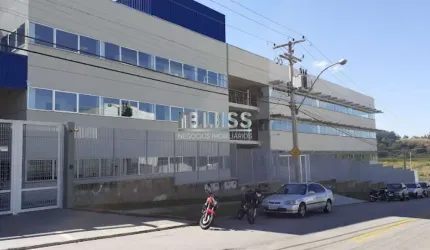 Sala Comercial e 2 banheiros para Alugar em Itatiba; SA00503