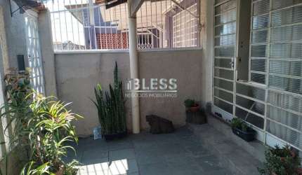 Imperdível Casa de 3 Quartos na Vila de Vito - Jundiaí-SP  2 Suítes, 2 Salas, 3 Banheiros, 2 Vagas  202m²