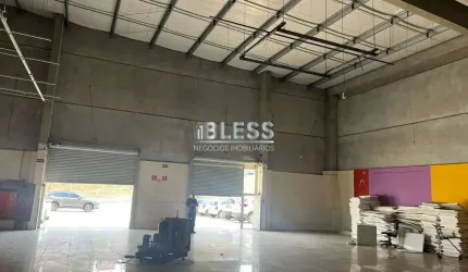 GALPÃO COMERCIAL PARA LOCAÇÃO NO BAIRRO DO ENGORDADOURO - JUNDIAÍ