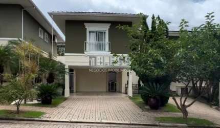 Casa à Venda Condomínio Nature Village 2 em Jundiaí: 4 Quartos, 3 Suítes, 3 Salas, 2 Vagas, 240m² - Jardim Ermida I