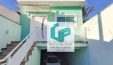 Sobrado à venda no Jardim das Estrelas, com 3 dormitórios sendo 1 suíte e 247 m².