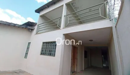 Sobrado à venda, 290 m² por R$ 750.000,00 - Parque Oeste Industrial - Goiânia/GO