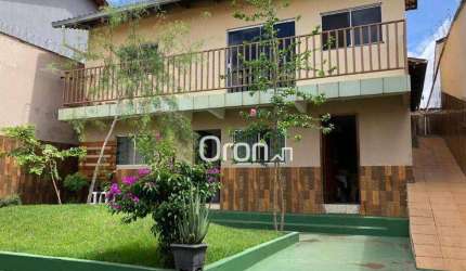 Sobrado à venda, 265 m² por R$ 720.000,00 - Jardim Leblon - Goiânia/GO