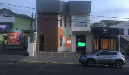 Salão na Lucas, próximo ao Lago do Major