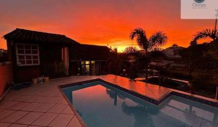 Ocean vende:  Niterói, Mata Paca, casa 3 quartos(1suíte), área gourmet, piscina, varanda. três salas