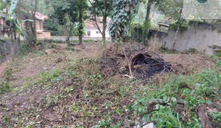 Ocean vende:  Itaipu, Vale Feliz, terreno 495M², pequeno aclive com platôs, Escritura/RGI.
