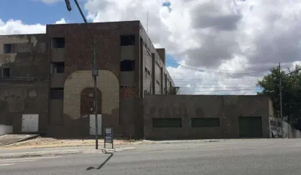 Prédio, 5630 m² - venda por R$ 13.000.000,00 ou aluguel por R$ 60.000,00/mês - São José - Campina Grande/PB