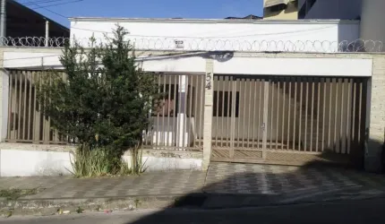 Casa na Rua Quintino Alves - Centro