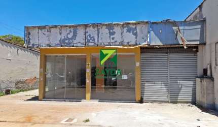 Ponto comercial de frente para a Rodovia Amaral Peixoto no Centro de Barra de São João