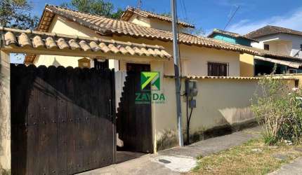 Casa à venda em Barra de São João, bairro Santa Irene: 2 quartos, 1 sala, 1 banheiro, 1 vaga de garagem!