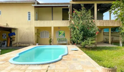 Casa à venda em Casimiro de Abreu-RJ, bairro Peixe Dourado II: 3 quartos, 1 suíte, 2 salas, 2 banheiros, 1,00 m² de área.