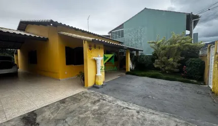 Casa à venda em Vila Nova, Casimiro de Abreu-RJ: 3 quartos, 2 banheiros, 4 vagas de garagem. Aproveite!