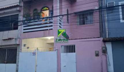 Casa Comercial à Venda em Rio das Ostras-RJ, 5 Quartos, 3 Salas, 2 Vagas de Garagem no Nova Aliança.