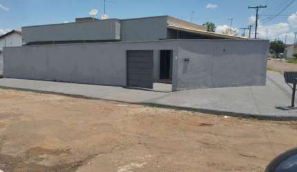 Casa à venda com 3 quartos, sendo 1 suíte de 170,00m² no Residencial Triunfo