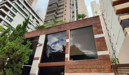 Apartamento Clássico 4 suítes, com 340m² na orla do Vaca Brava - Setor Bueno