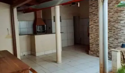 Vende-se casa na Vila Pai Eterno em Trindade de 200,00m²