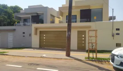 Vende-se sobrado no Jardim América, 4 Quartos sendo 4 suítes, de 220,00 m²