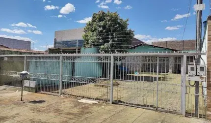 Vende-se Casa de 3 quartos no Jardim Ana Lucia de 255,00m²