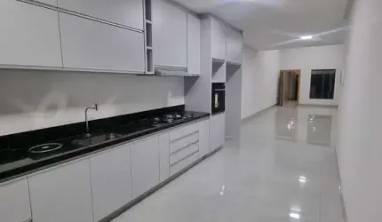 Casa à Venda no Jardim Atlântico com 3 Suítes, 155 m².