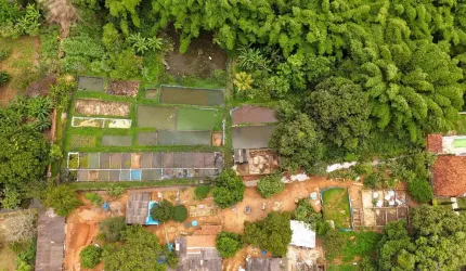 Chácara à venda a 16km do centro de Goiânia.