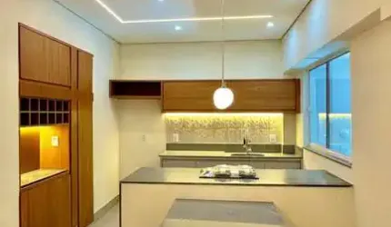 Apartamento reformado próximo ao Parque Flamboyant