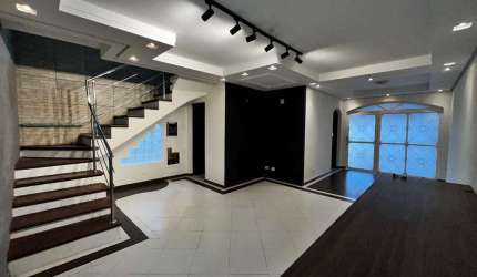 Casa à Venda em Taubaté, Centro - Comercial/Residencial