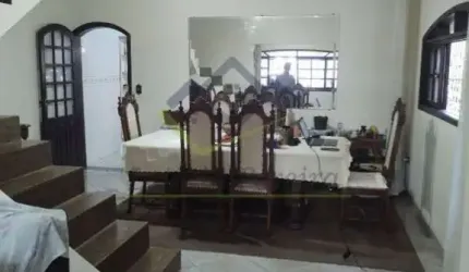 Casa com 3 dormitórios à venda, 267 m² por R$ 660.000,00 - Vila Figueira - Suzano/SP