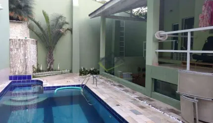 Sobrado com 5 dormitórios, 300 m² - venda por R$ 1.600.000,00 ou aluguel por R$ 9.500,00 - Condomínio Country Club - Arujá/SP