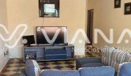 Casa 4 dormitórios à Venda no Bairro Cerâmica em São Caetano do Sul.