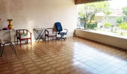 Casa Assobradada à Venda com 2 Dormitórios no Bairro Olímpico em São Caetano do Sul