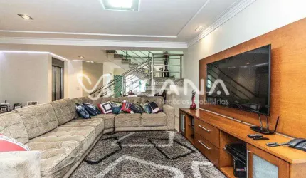 Sobrado alto padrão c/ 4 dormitórios e piscina à Venda no Bairro Olímpico em São Caetano do Sul.