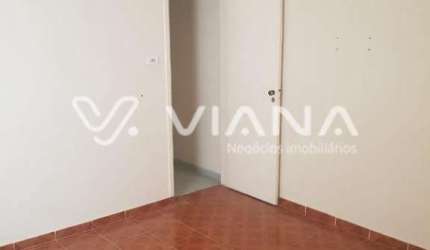 Casa com  2 Dormitórios á Vendano Bairro Campestre em Santo André
