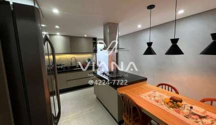 Lindo sobrado a venda no bairro Nova Gerty com 3 quartos e edícula