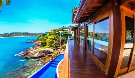 CASA A VENDA NA FERRADURA