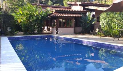 Casa de Condomínio na Granja Viana c/320m2 e Terr. 900m2 p/permuta em Apto