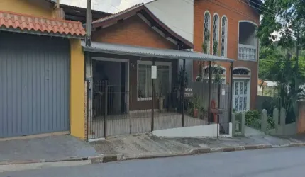 Casa à venda no Centro em Vinhedo/SP