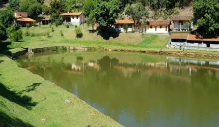 Sítio à venda no Sitio Estância Hidromineral de Amparo em AMPARO/SP
