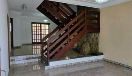 Casa à venda no PARQUE TERRA NOVA em Valinhos/SP
