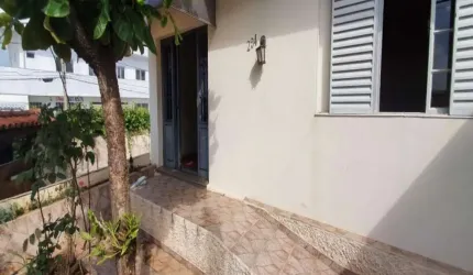 Casa à venda no JARDIM CELANI em Valinhos/SP