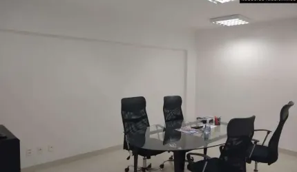 Sala à venda no Centro em Valinhos/SP