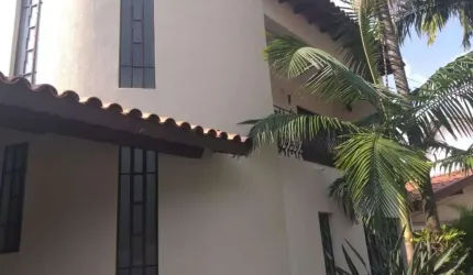Casa à venda no VILA EMBARÉ em Valinhos/SP