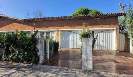 Casa à venda no Centro em Vinhedo/SP