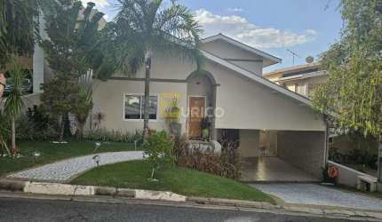 Casa em Condomínio à Venda no Condomínio Recanto dos Paturis na Cidade de Vinhedo/SP