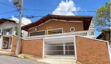 Casa à venda no Centro em Vinhedo/SP