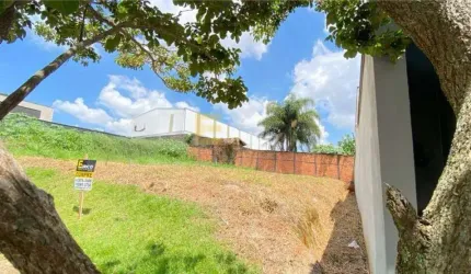 TERRENO NO RESIDENCIAL DO JATOBÁS PARA VENDA.