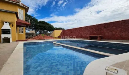 Casa a venda com 03 quartos e 01 edicula no Bairro Panorama em Vinhedo